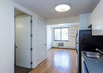 924 Metropolitan Avenue - Photo 1