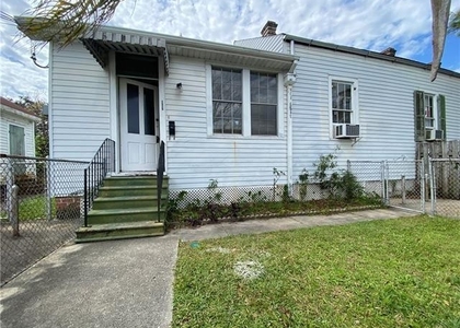 1525 N Dupre Street - Photo 1