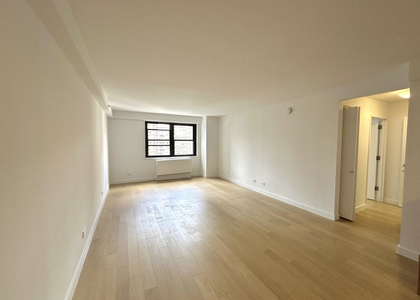 222 East 39th Street - Photo 1