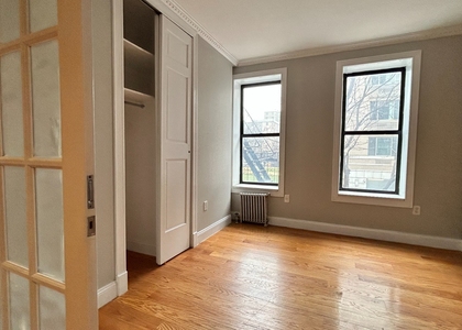 Renovated 3BR/2BA on East 100t - Photo 1