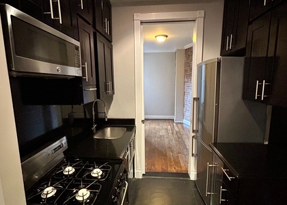 Renovated 4BR in East Harlem,  - Photo 1