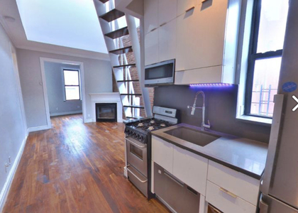 214 East 25th Street - Photo 1