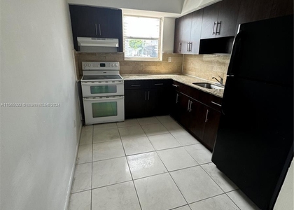 1445 W 28th St - Photo 1