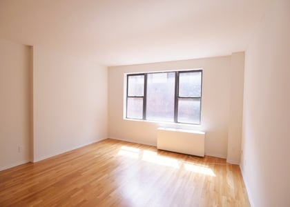 254 East 10th Street - Photo 1