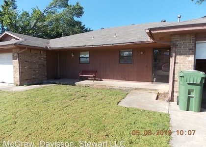 1309 Summerton - Photo 1