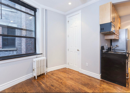 333 East 35th Street - Photo 1