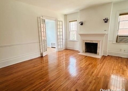 122 W Olive Street - Photo 1