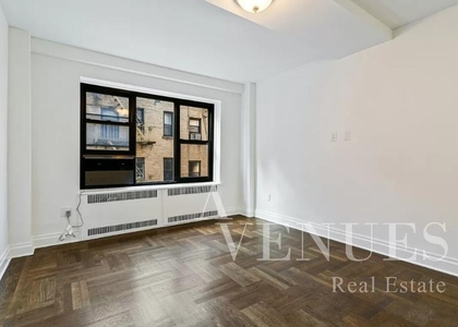 East 89th Street - Photo 1