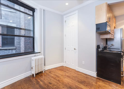 E 35th St | Murray Hill | Midt - Photo 1