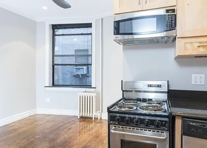 E 35th Street - Murray Hill -  - Photo 1