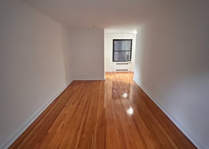 162 East 55th Street - Photo 1