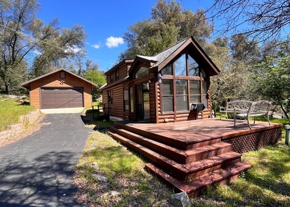 Cottage Ben Hur Road - Photo 1