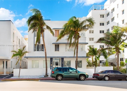 3710 Collins Ave - Photo 1
