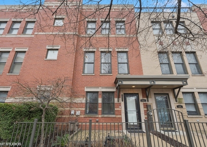 1032 N Crosby Street - Photo 1