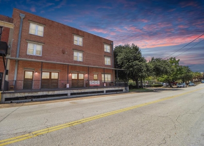 1011 Wood Street - Photo 1