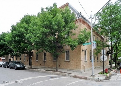 900 N Paulina Street - Photo 1