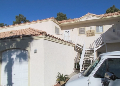 1900 N Torrey Pines Drive - Photo 1