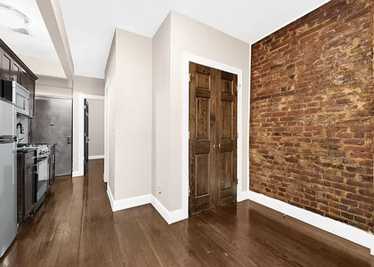 164 Ludlow Street - Photo 1