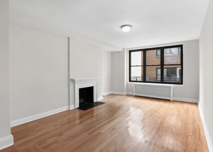  East 57th Street - Photo 1