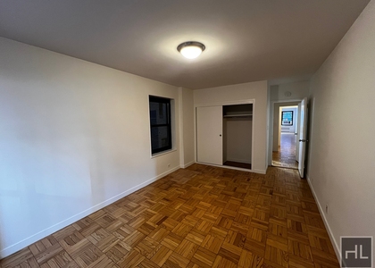 East 55 Street - Photo 1