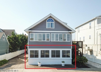 105 4th Avenue - Photo 1