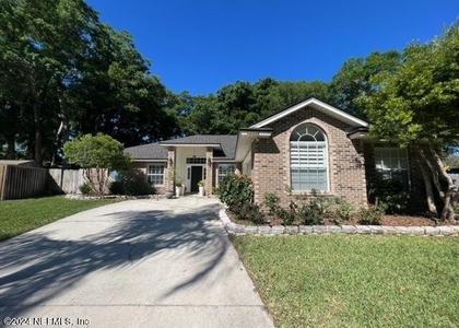 12335 Vine Maple Way - Photo 1