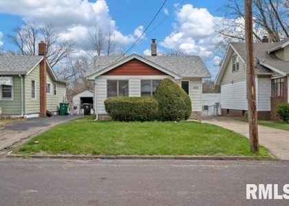 2212 N Ellis Street - Photo 1