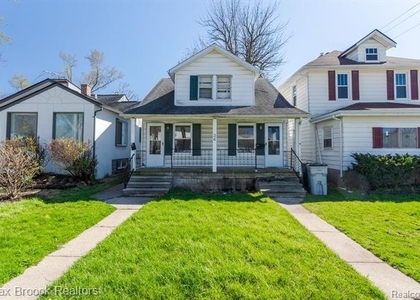 36 E Bernhard Avenue - Photo 1