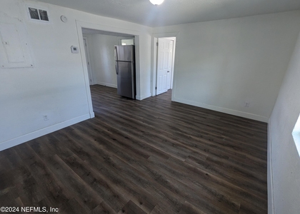 1330 Barnett Street - Photo 1