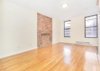 281 Mott Street, 2R - Photo 1