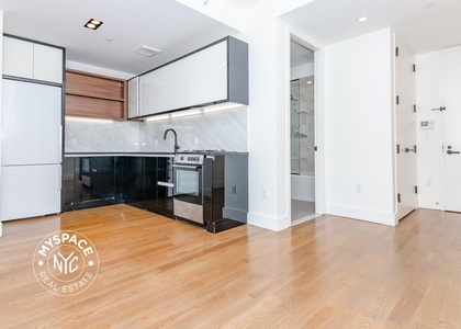 581 Ocean Pkwy - Photo 1