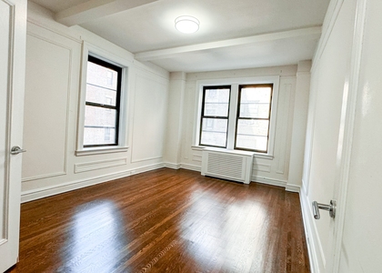 25 West 68th Street - Photo 1