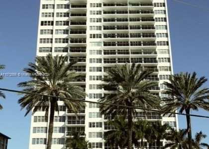 3140 S Ocean Dr - Photo 1