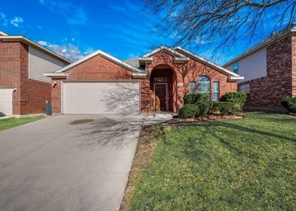 4636 Summer Oaks Lane - Photo 1