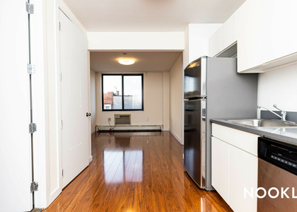 924 Metropolitan Avenue - Photo 1