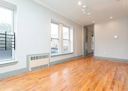 636 saint marks - Photo 1