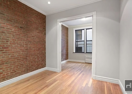 209 East 25th Street - Photo 1