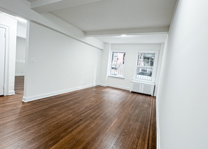 156 East 37th Street - Photo 1