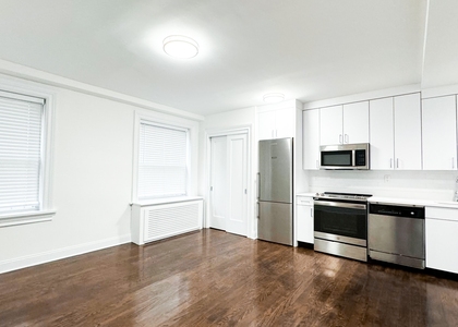 156 East 37th Street - Photo 1