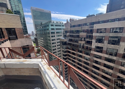 East 44 Street - Photo 1