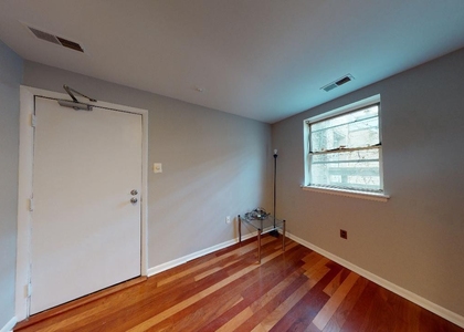 1018 Pine Street - Photo 1