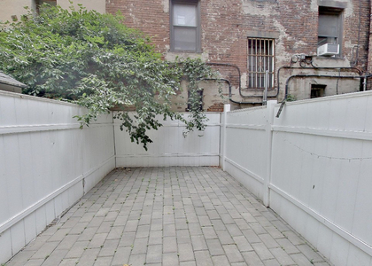  East 10th Street-Private Outd - Photo 1