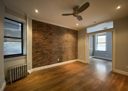 382 East 10th Street - Photo 1