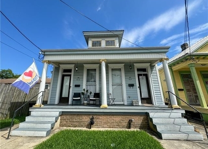 414 S Alexander Street - Photo 1