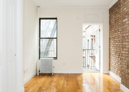 2 Avenue - Photo 1