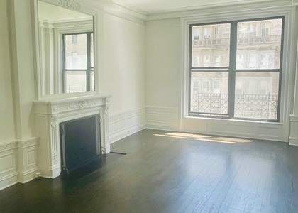 200 West 58th Street - Photo 1