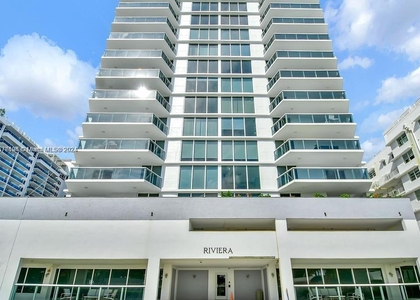 2401 Collins Ave - Photo 1