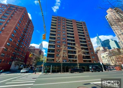 165 East 35th Street - Photo 1