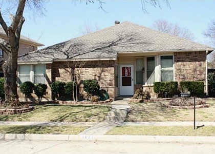 1621 Urbana Circle - Photo 1