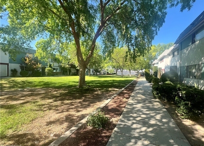 177 Greenbriar Townhouse Way - Photo 1